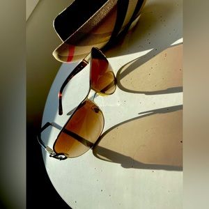 Burberry Aviators brown with gold